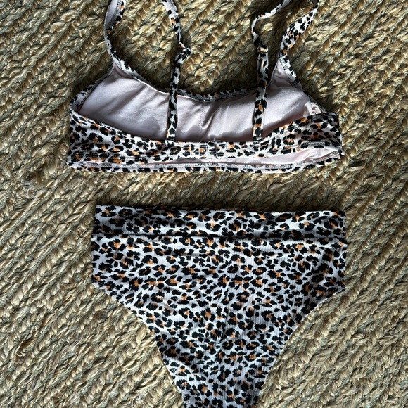 Xhilaration Two Piece Bikini, top M (fits 34A/B), bottom XS (fits size 0/2) - Picture 6 of 6